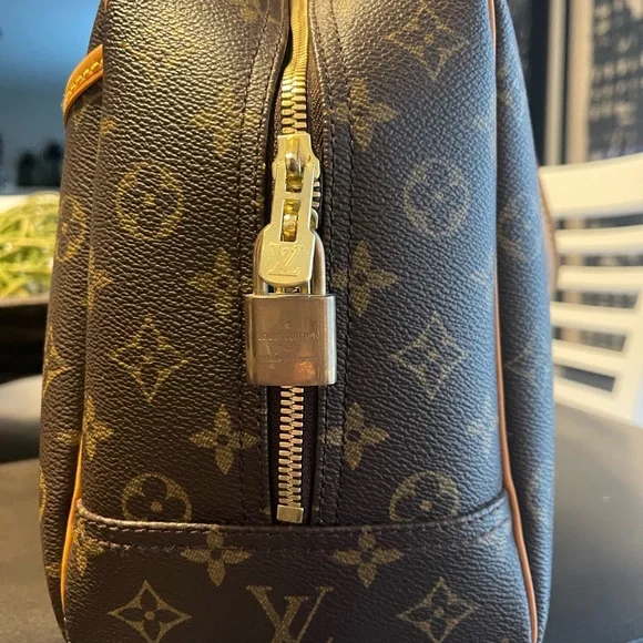 👜 Louis Vuitton Monogram Deauville Bag 👜 - Picture 5 of 11